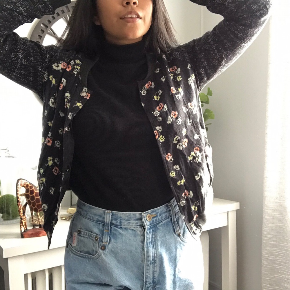 Hollister Sweater Floral